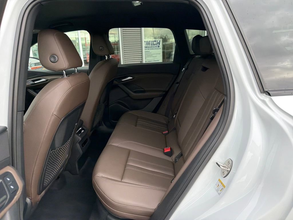 Used 2025 Audi Q6 e-tron Premium w/ Convenience Package image 12