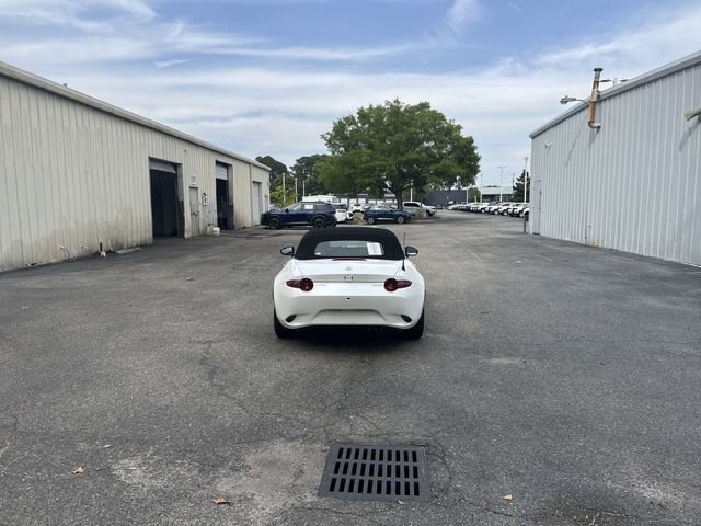 Used 2024 MAZDA MX-5 Miata Grand Touring RWD image 6