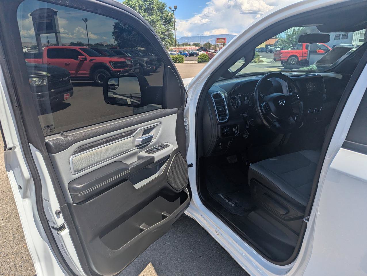 Used 2022 RAM 1500 Big Horn AWD/4WD image 8