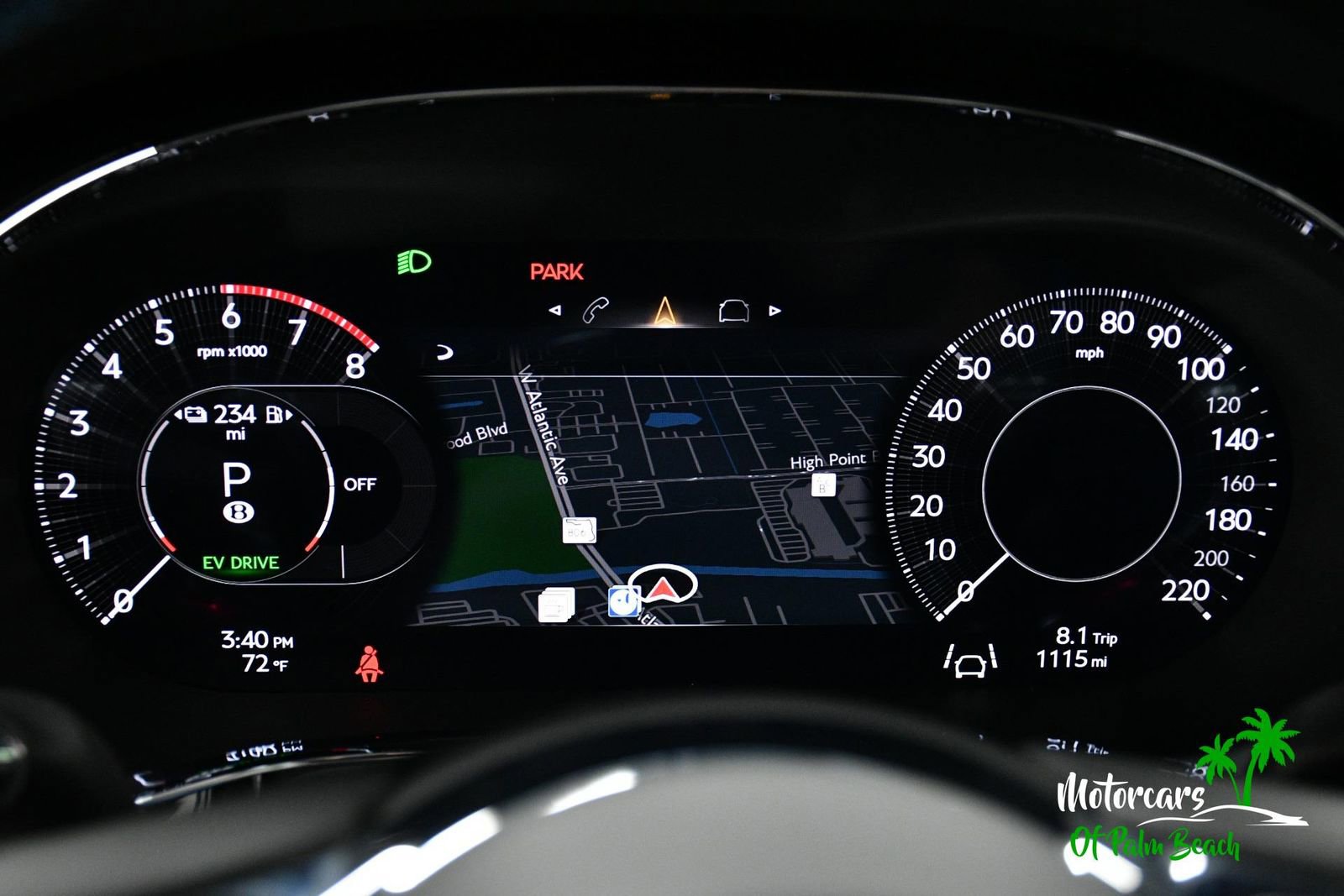 Used 2025 Bentley Flying Spur Plug-In Hybrid image 33