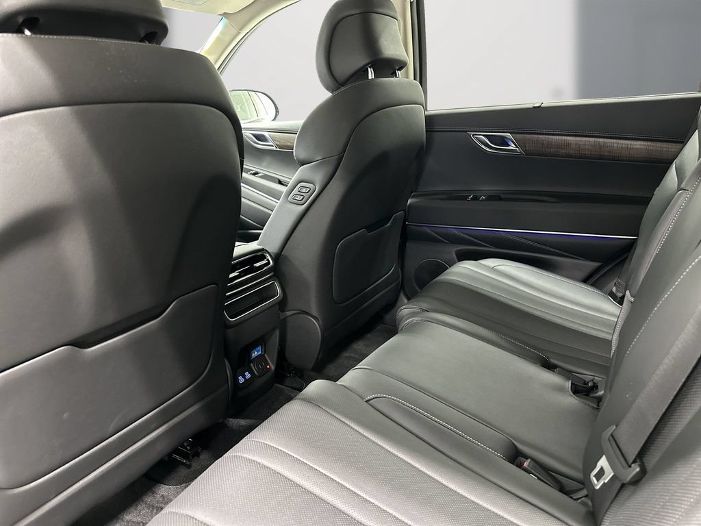 Certified 2026 Genesis GV80 2.5T Select AWD/4WD image 16