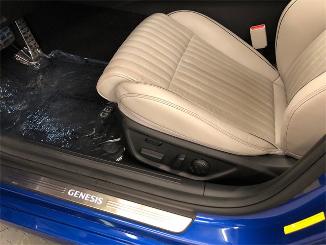 Used 2022 Genesis G70 3.3T w/ Sport Advanced Package image 13