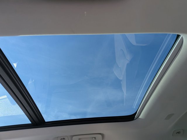 Used 2018 Volvo XC90 T5 Momentum w/ Convenience Package image 22