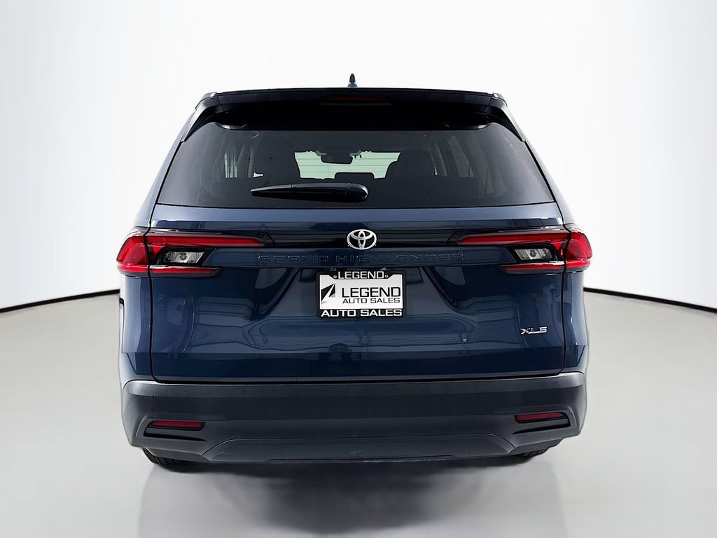 Used 2025 Toyota Grand Highlander FWD image 6