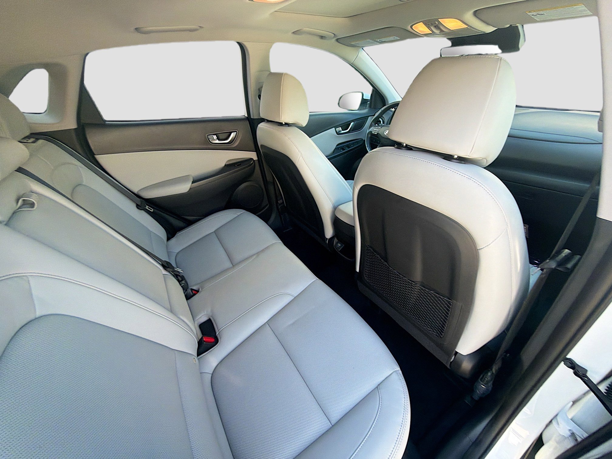 Used 2022 Hyundai Kona Limited FWD image 26