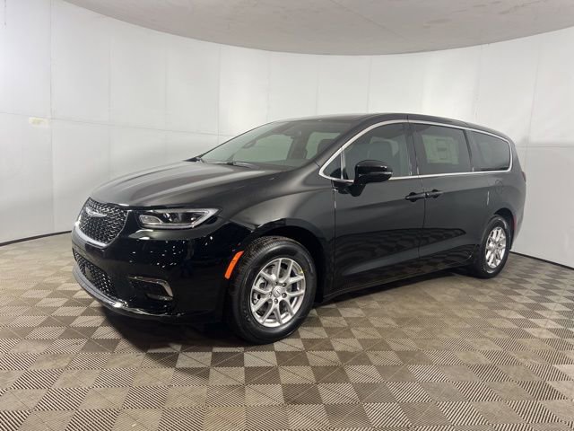 New 2026 Chrysler Pacifica Select FWD image 1