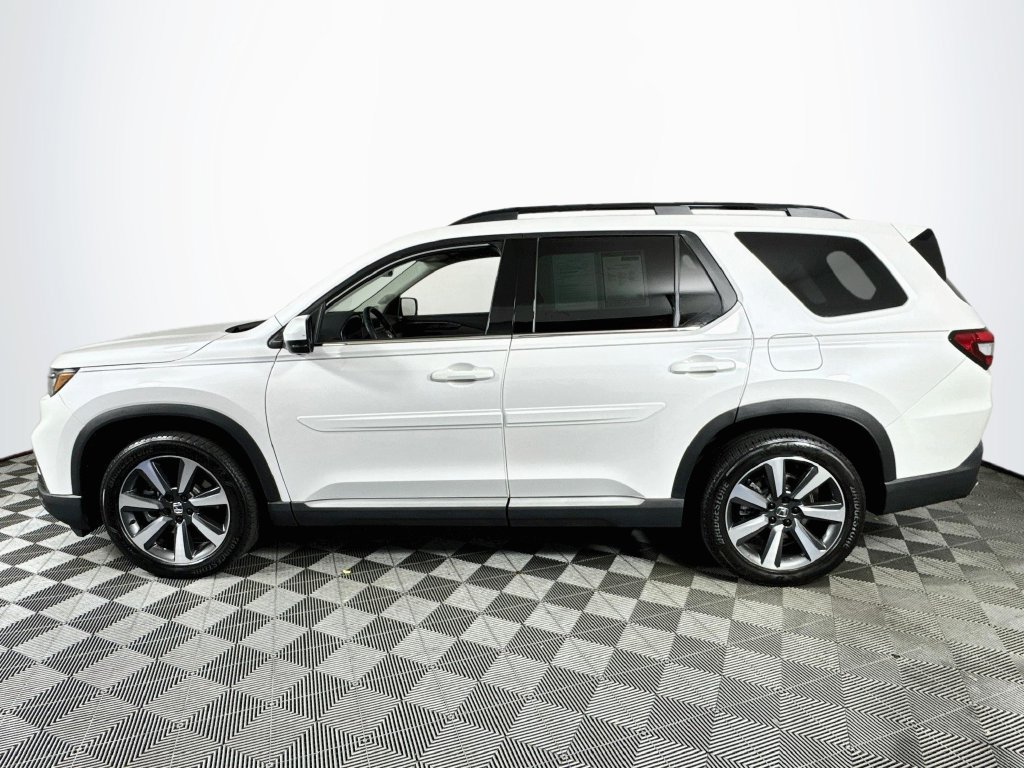 Used 2024 Honda Pilot Elite image 4