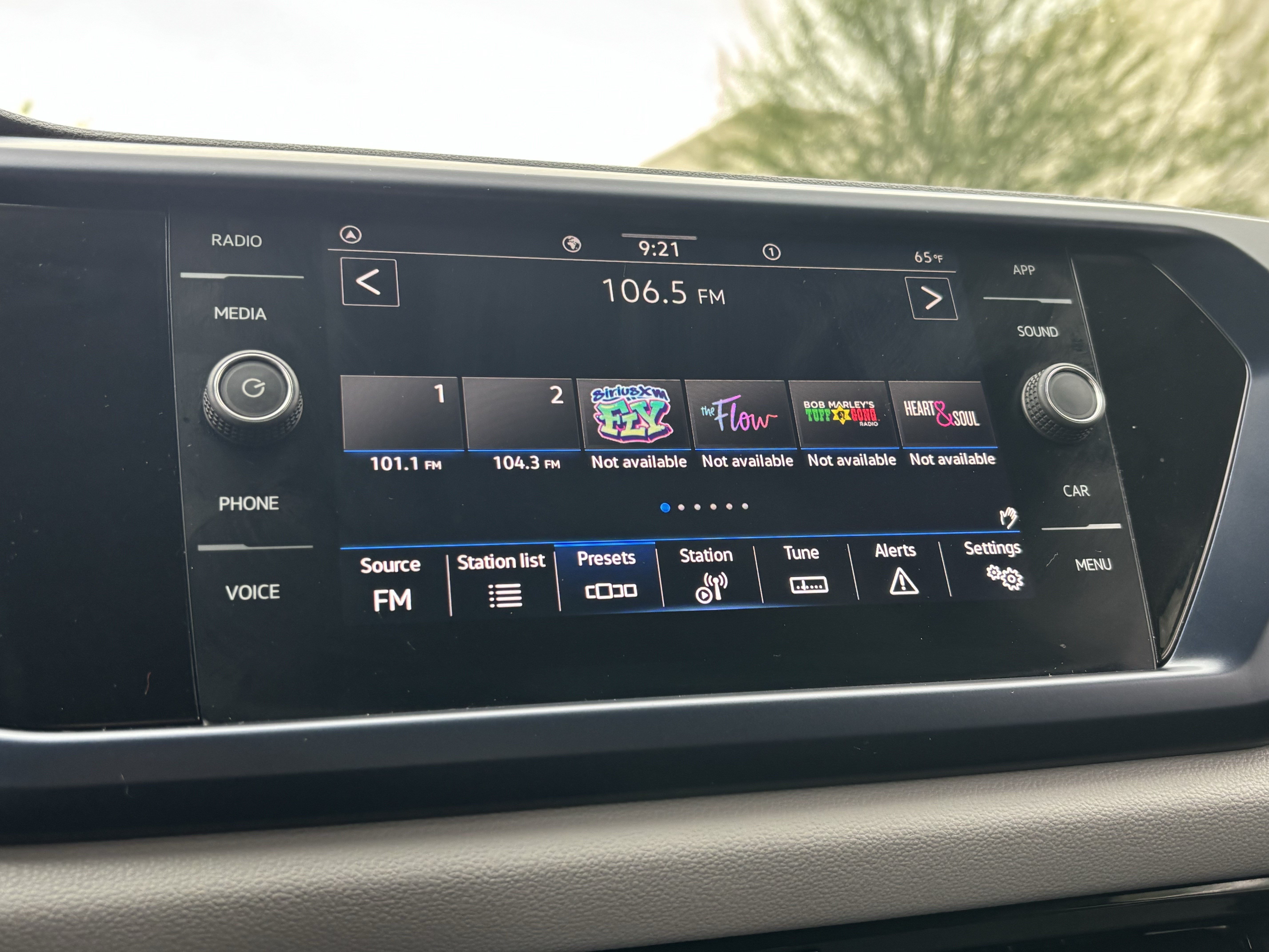 New 2026 Volkswagen Taos SE FWD image 21