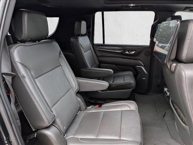 Used 2021 GMC Yukon XL Denali w/ Denali Premium Package image 19