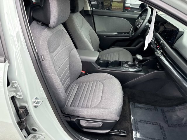 Used 2025 Kia K4 EX FWD image 9