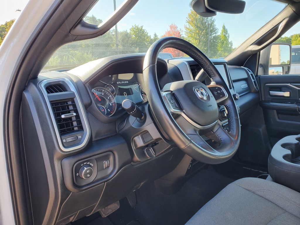 Used 2024 RAM 2500 Big Horn AWD/4WD image 17