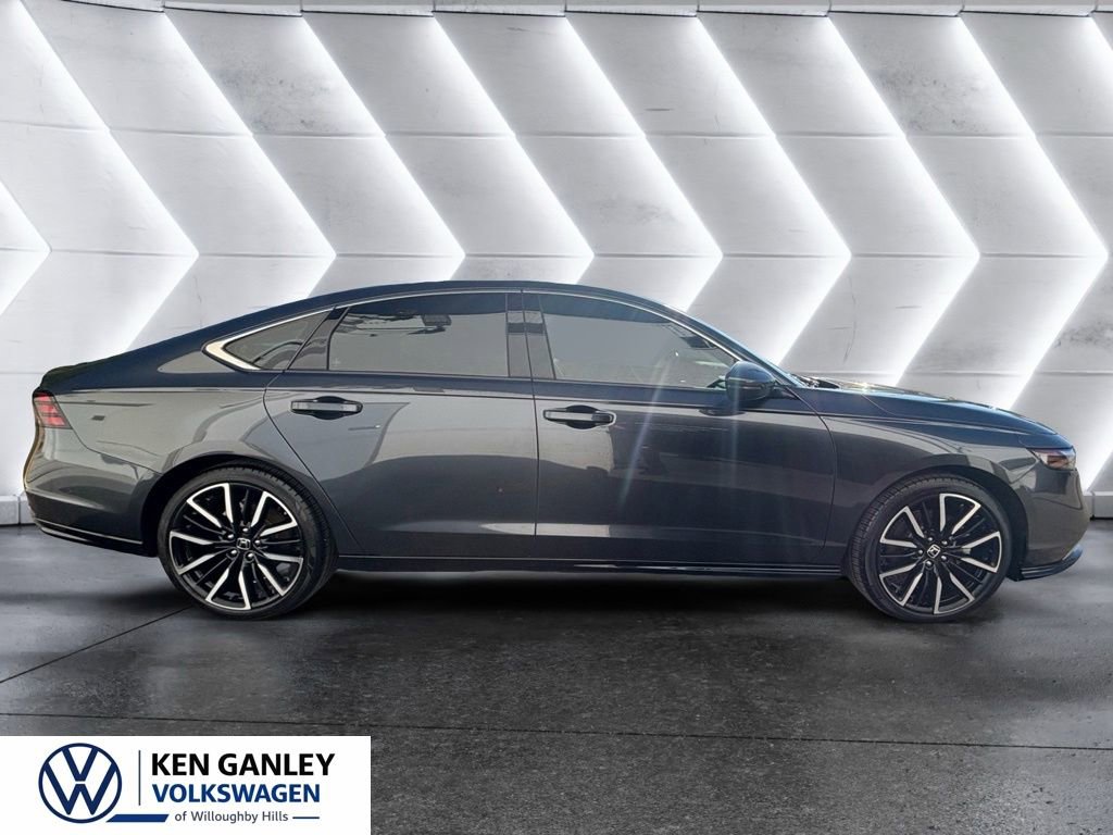 Used 2025 Honda Accord Touring image 5