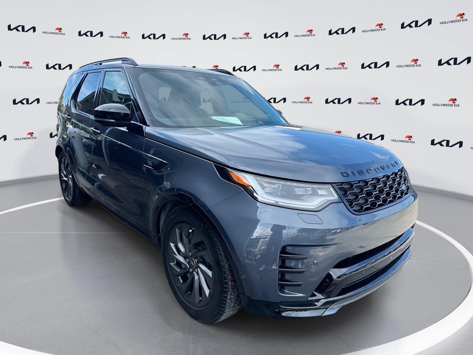 Used 2024 Land Rover Discovery Dynamic SE AWD/4WD video 1