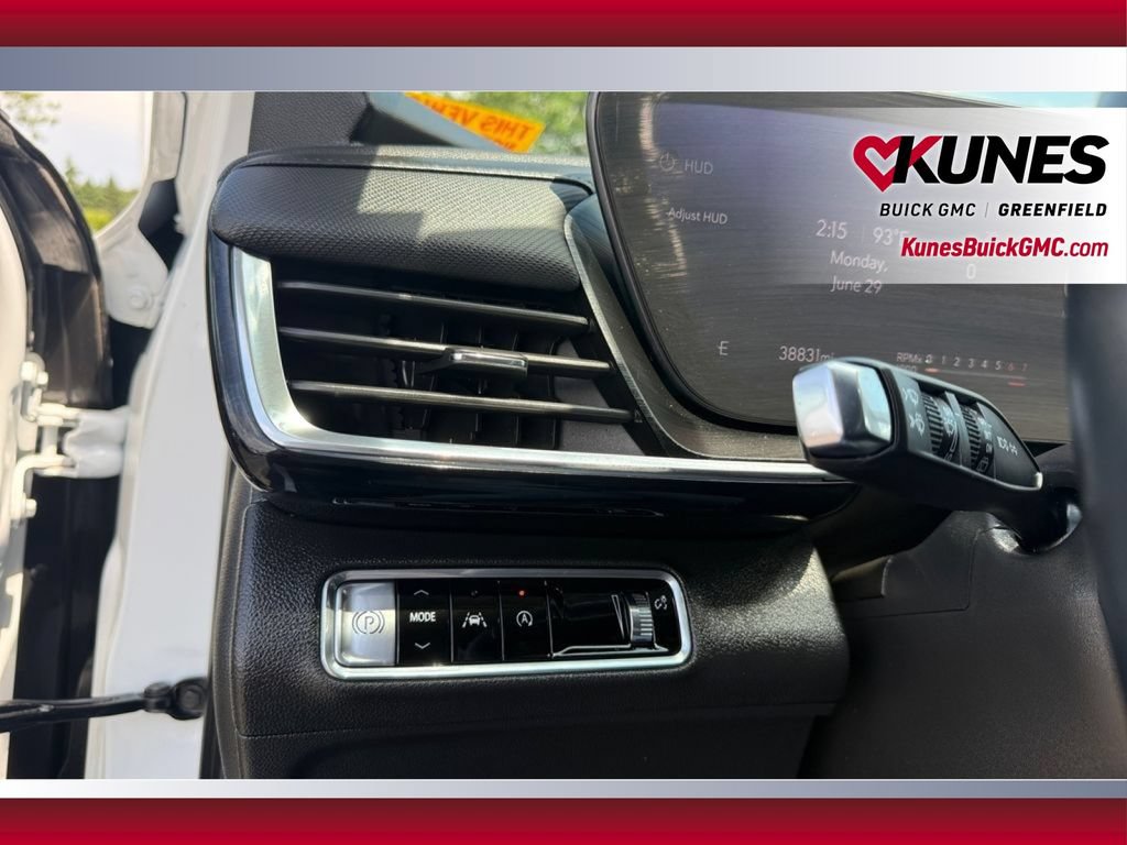 Used 2024 Buick Envision Preferred AWD/4WD image 30