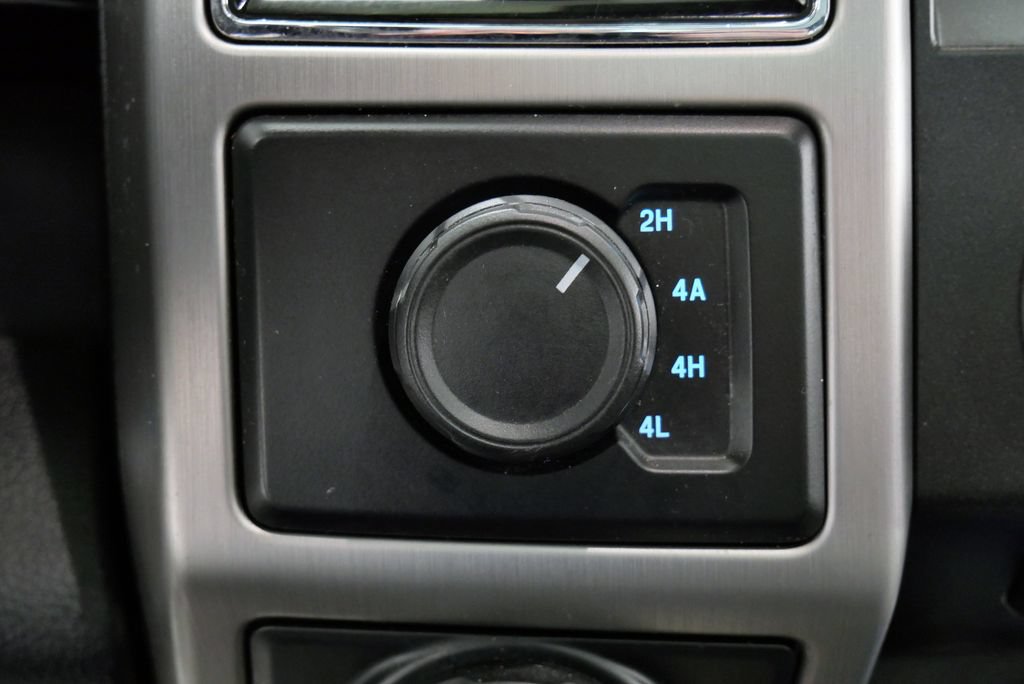 Used 2018 Ford F150 Platinum w/ Technology Package AWD/4WD image 30