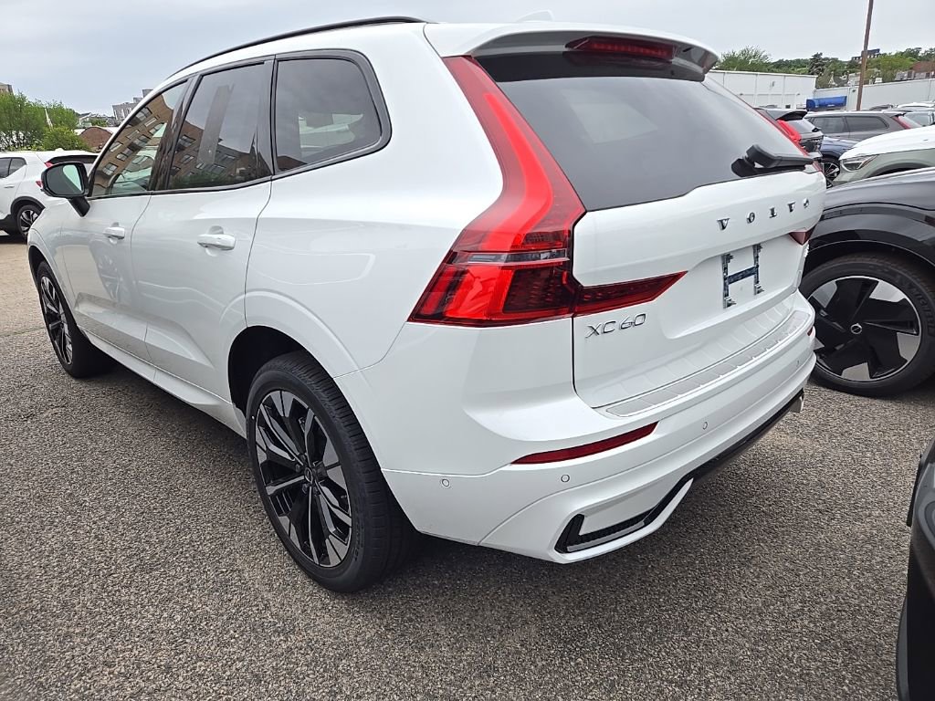 New 2026 Volvo XC60 B5 Plus w/ Protection Package Premier AWD/4WD image 5