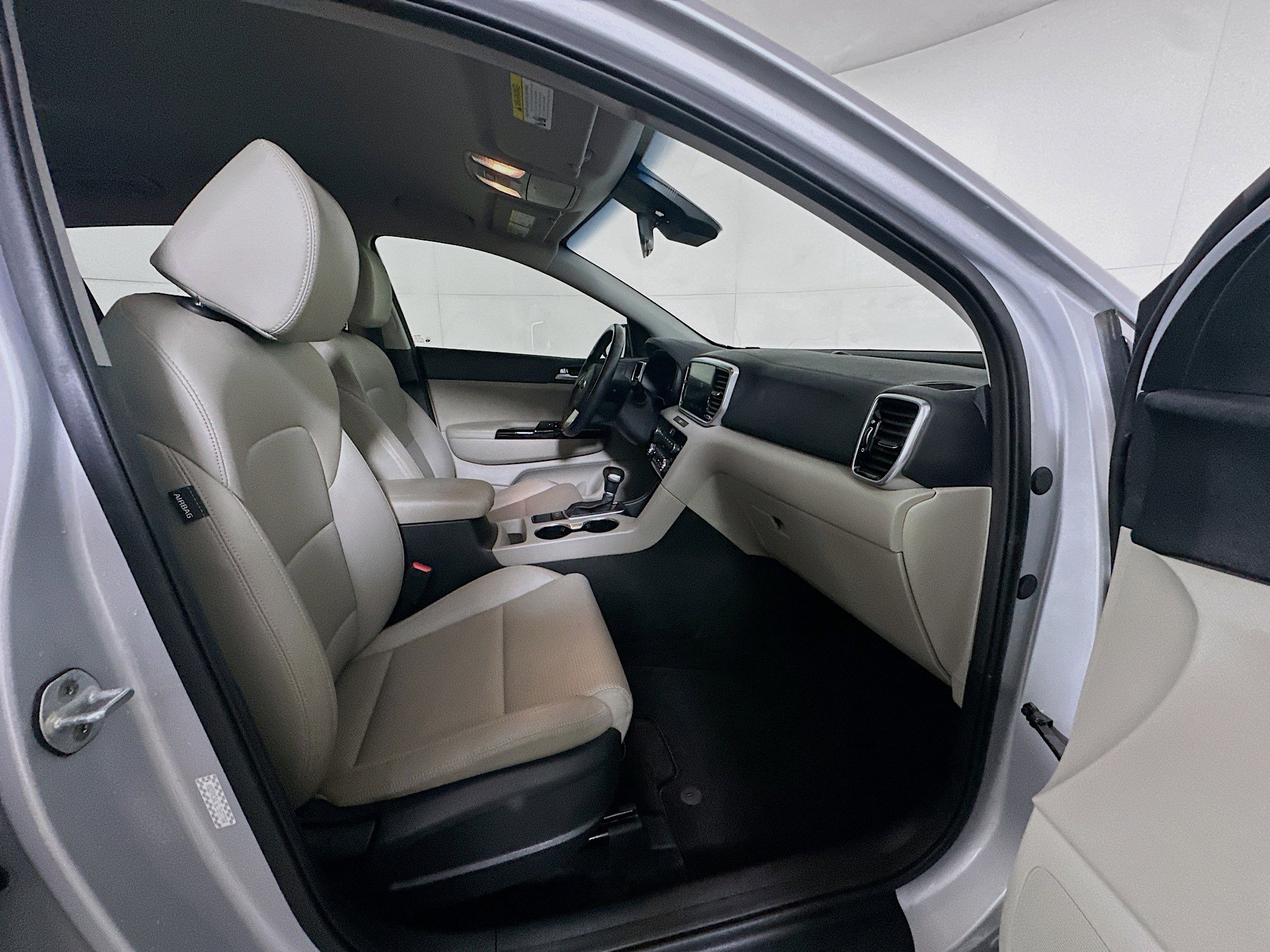 Used 2020 Kia Sportage EX image 30