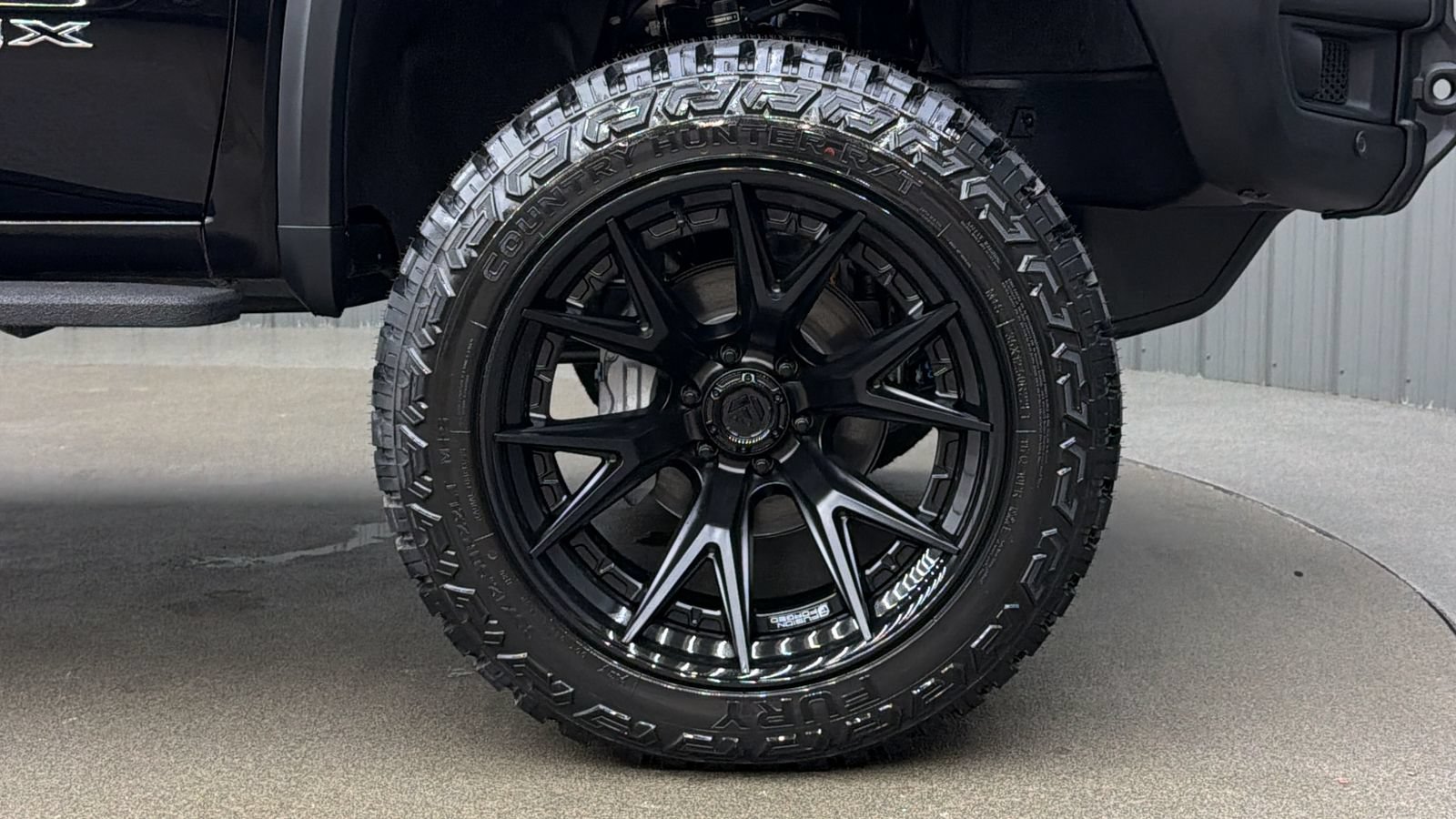 Used 2026 GMC Sierra 1500 AT4X AWD/4WD image 9