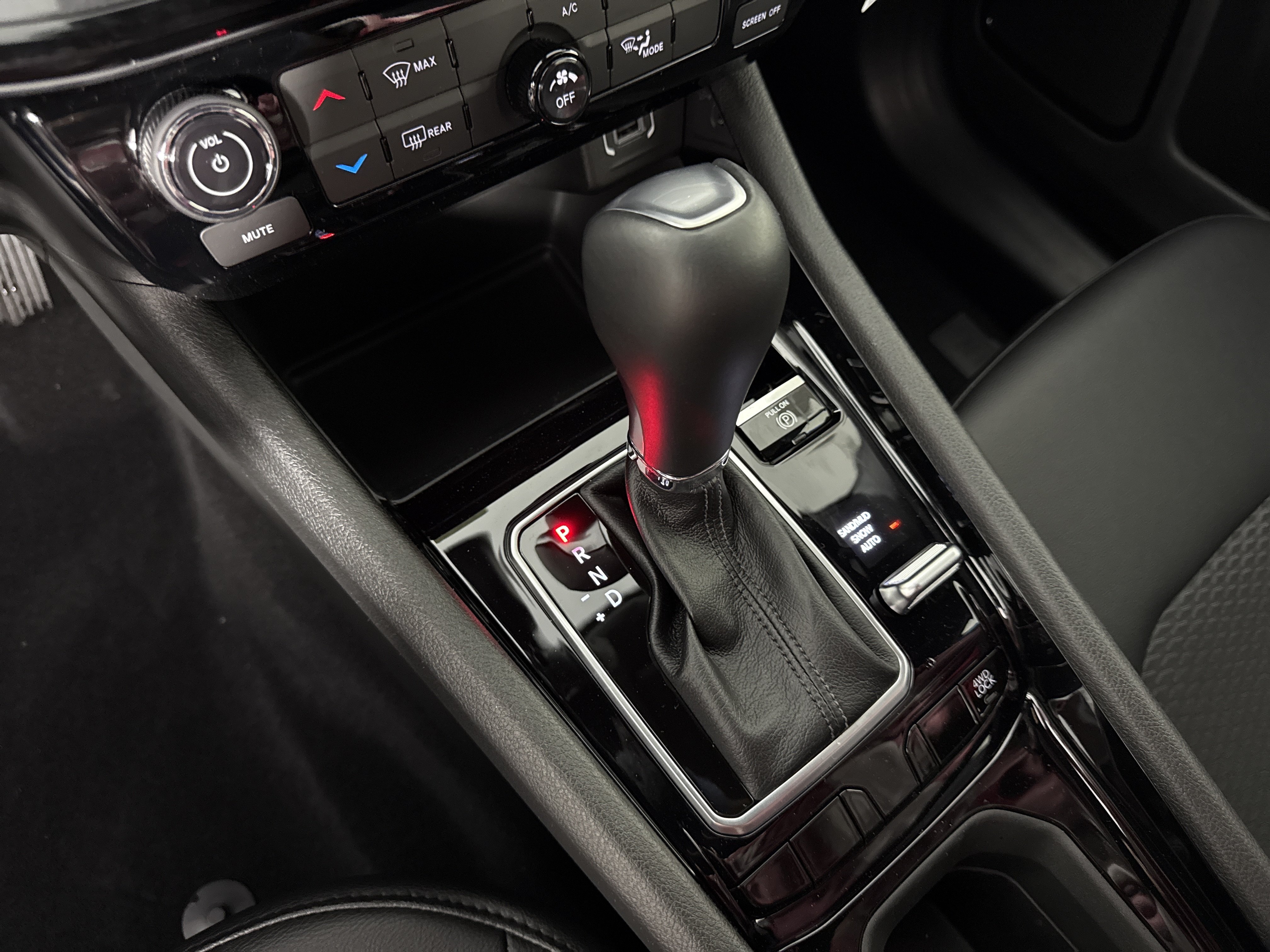 New 2026 Jeep Compass Latitude AWD/4WD image 26