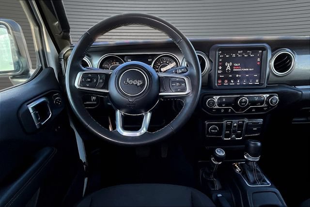 Used 2023 Jeep Gladiator Overland AWD/4WD image 9