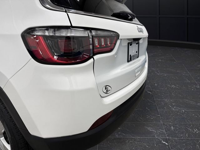 Used 2022 Jeep Compass Latitude image 30
