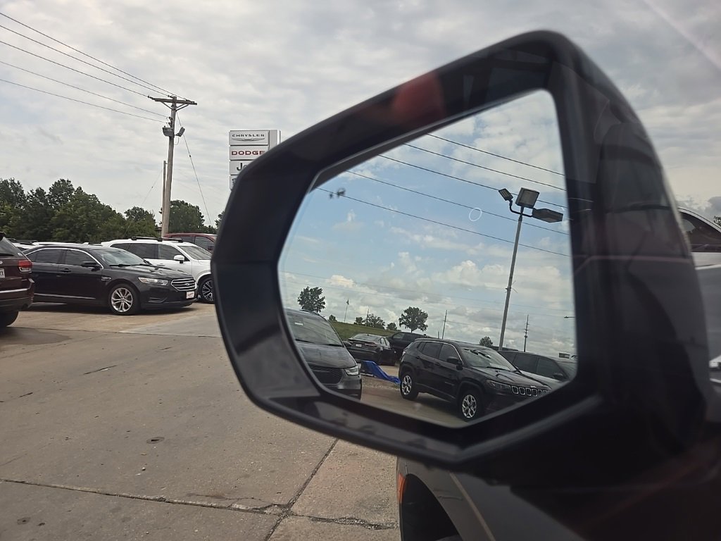 Used 2021 Chevrolet Tahoe High Country image 33