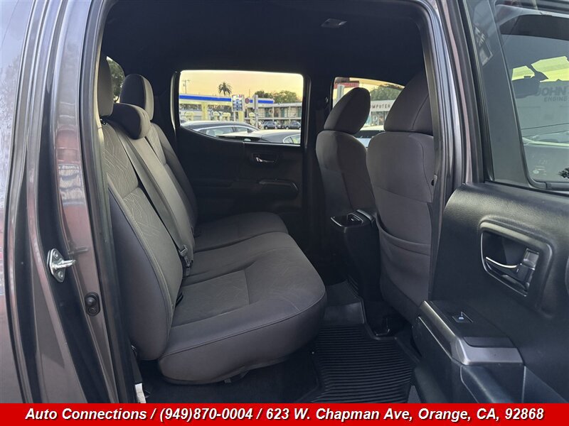 Used 2017 Toyota Tacoma TRD Off-Road w/ Tow Package (A/T) AWD/4WD image 7