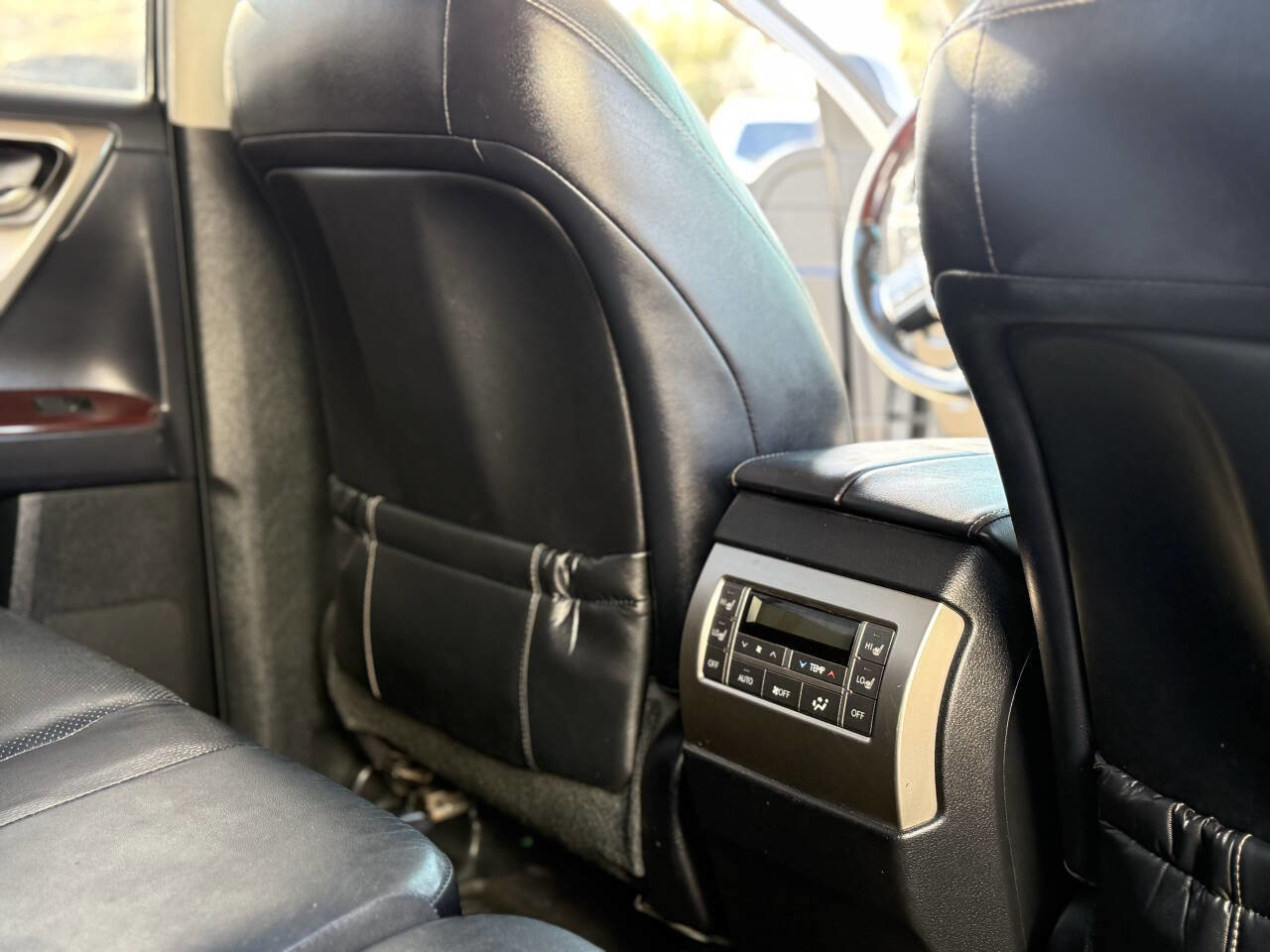 Used 2017 Lexus GX 460 Premium w/ Premium Package image 9