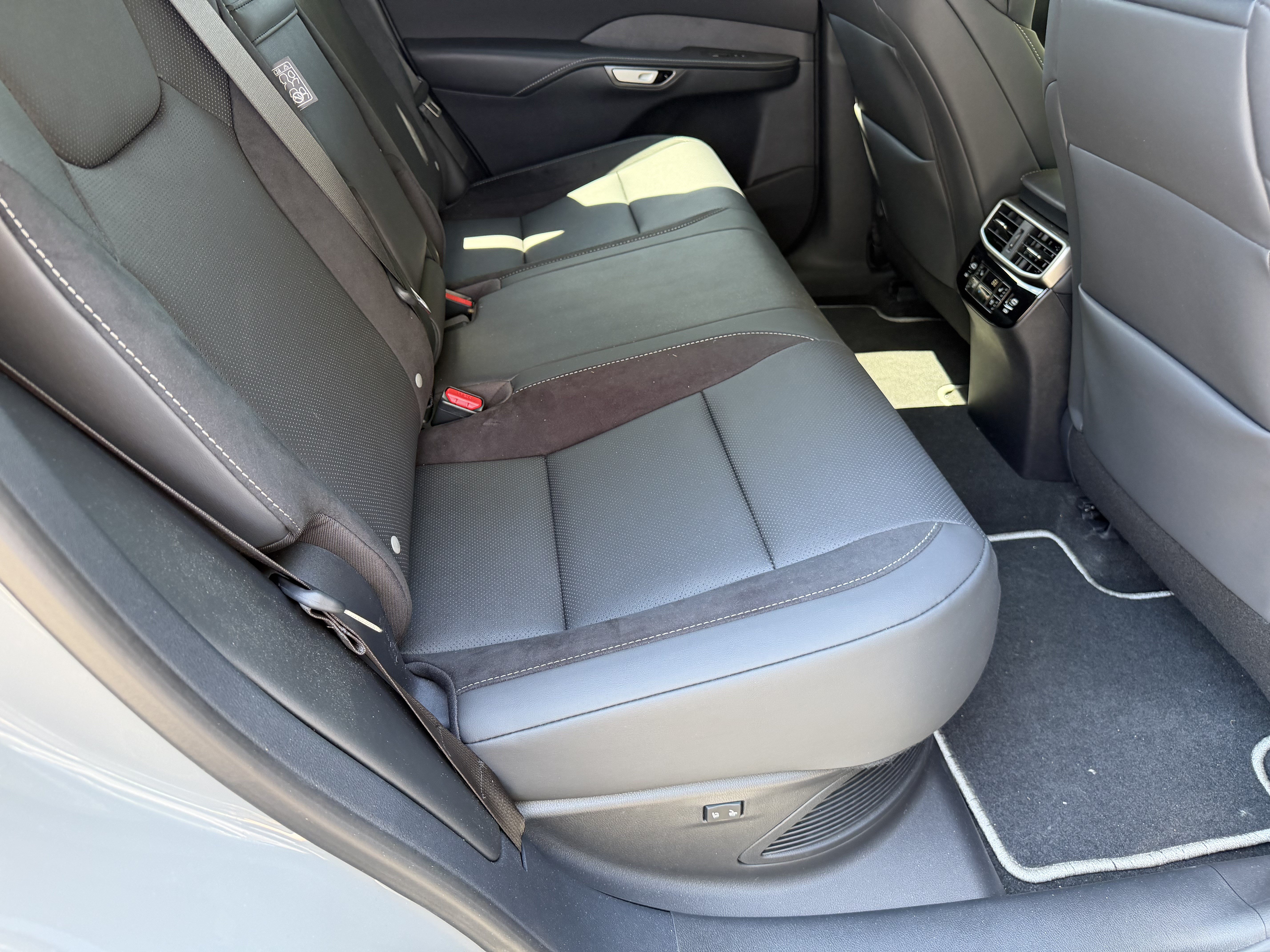 Used 2026 Lexus RX 500h F Sport w/ Appearance Package AWD/4WD image 42