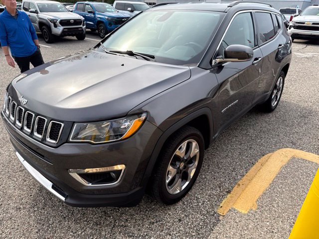 Used 2019 Jeep Compass Limited AWD/4WD image 4