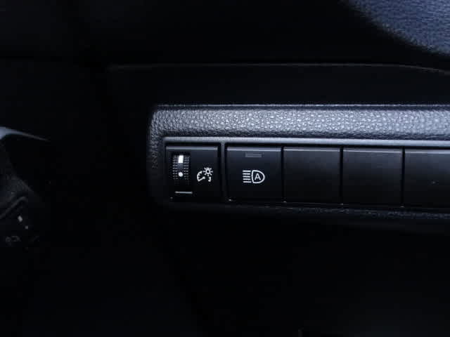 Used 2021 Toyota Corolla XLE image 40