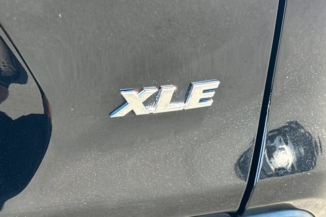 Used 2024 Toyota RAV4 XLE FWD image 30