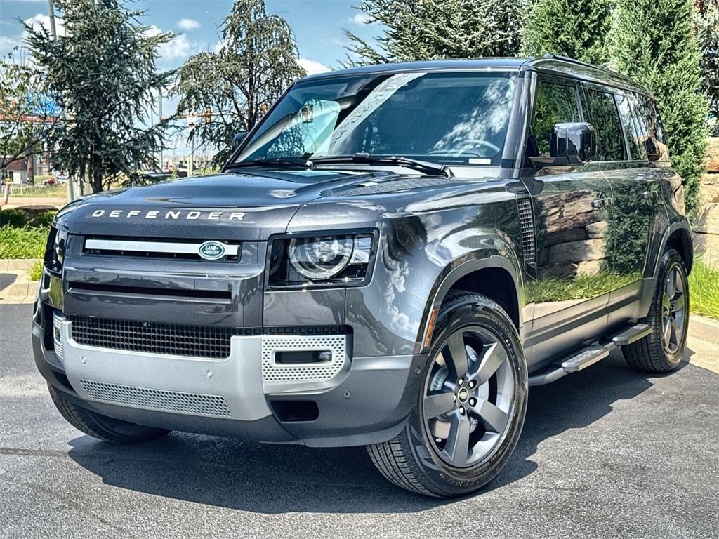 Used 2025 Land Rover Defender 110 S image 1