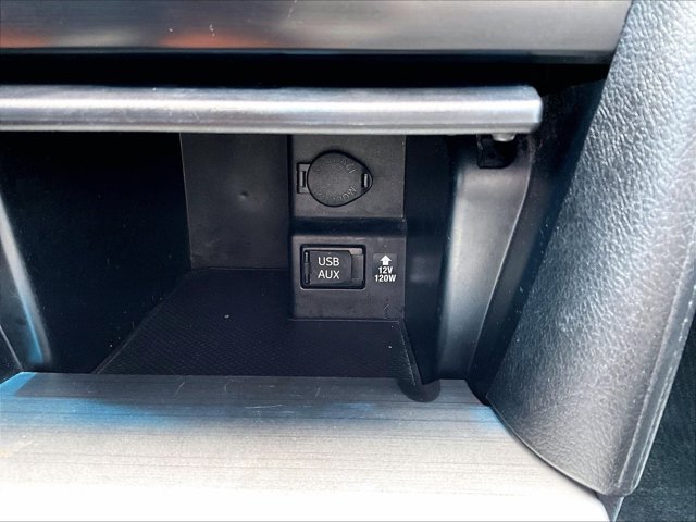 Used 2013 Toyota Camry SE FWD image 24