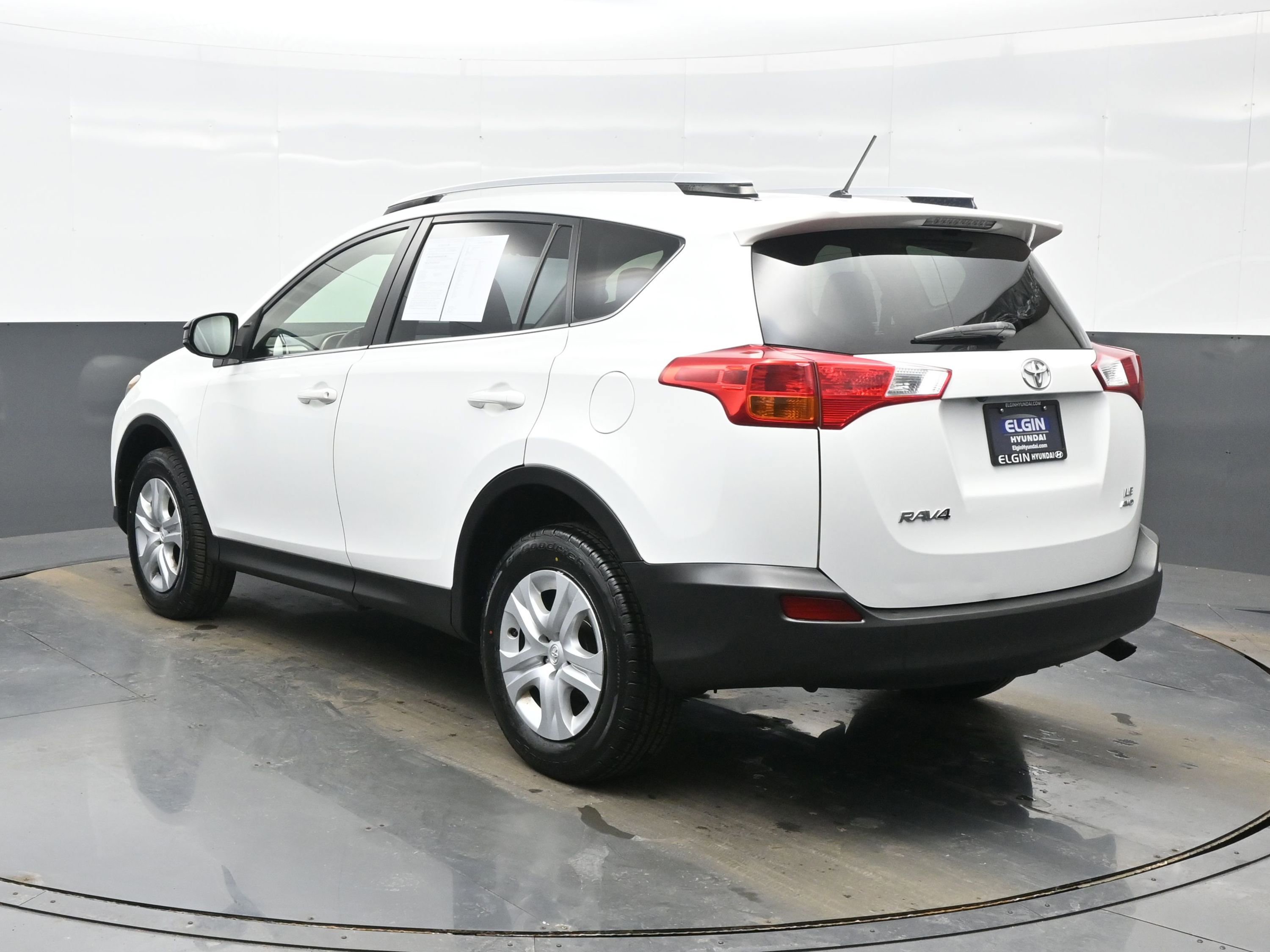 Used 2014 Toyota RAV4 LE image 4