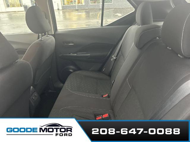 Used 2022 Nissan Kicks SV image 12