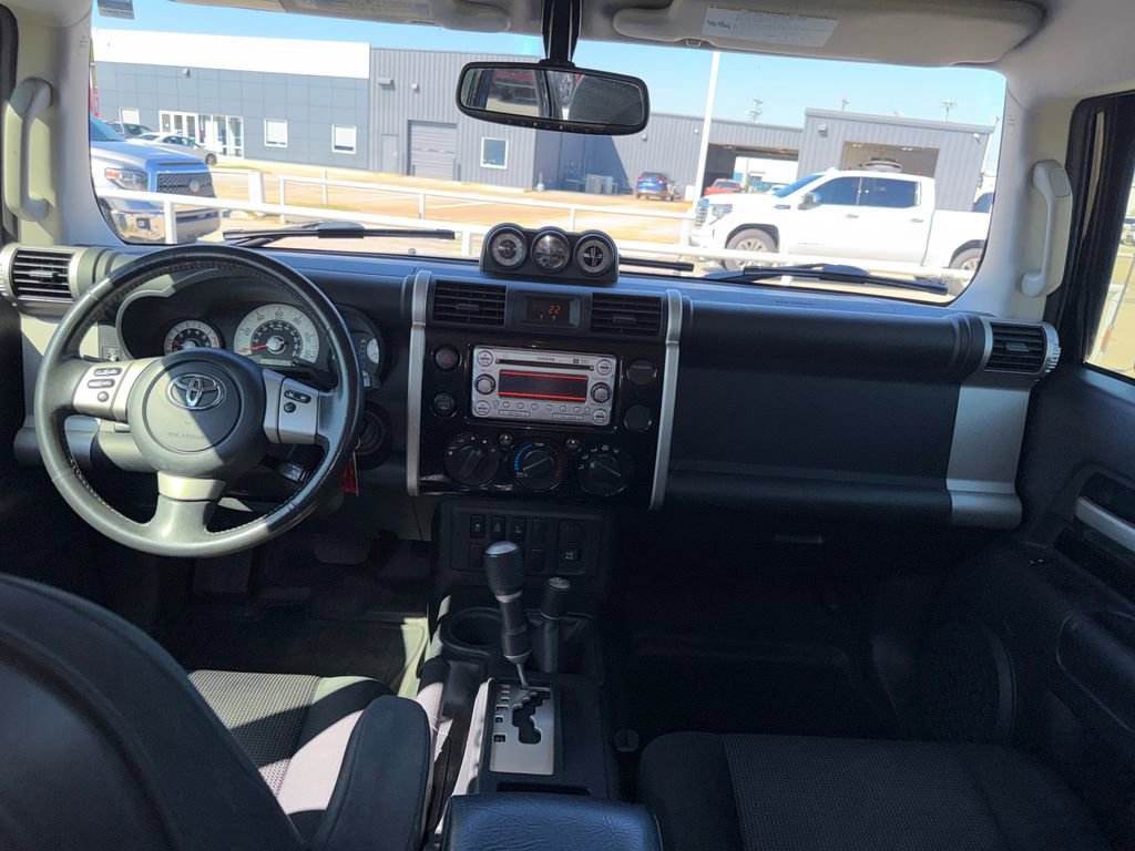 Used 2014 Toyota FJ Cruiser 4WD w/ Upgrade Package image 13