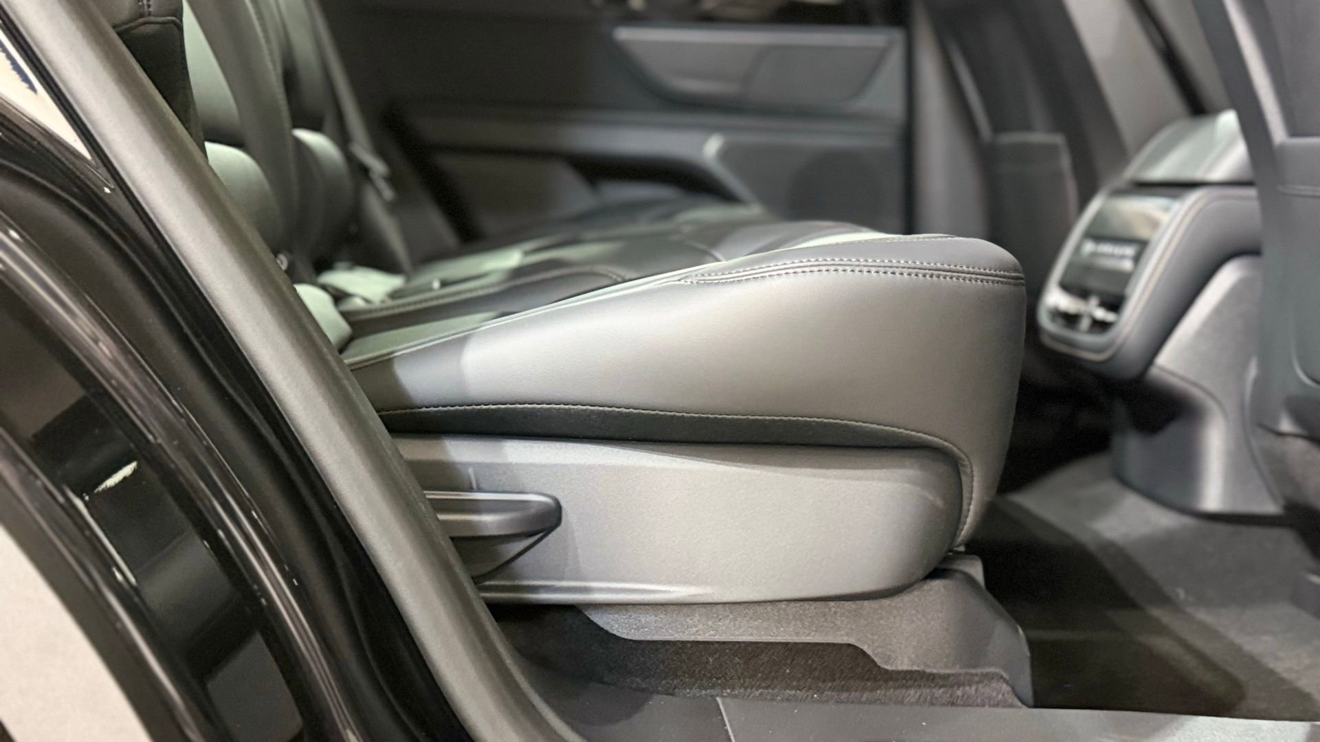 New 2026 Lincoln Nautilus Premier w/ Jet Appearance Package image 63