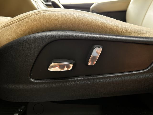 Used 2018 Cadillac XT5 FWD image 30