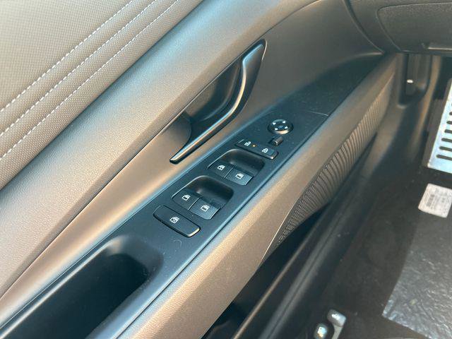 New 2026 Hyundai Elantra SEL Sport Premium FWD image 8