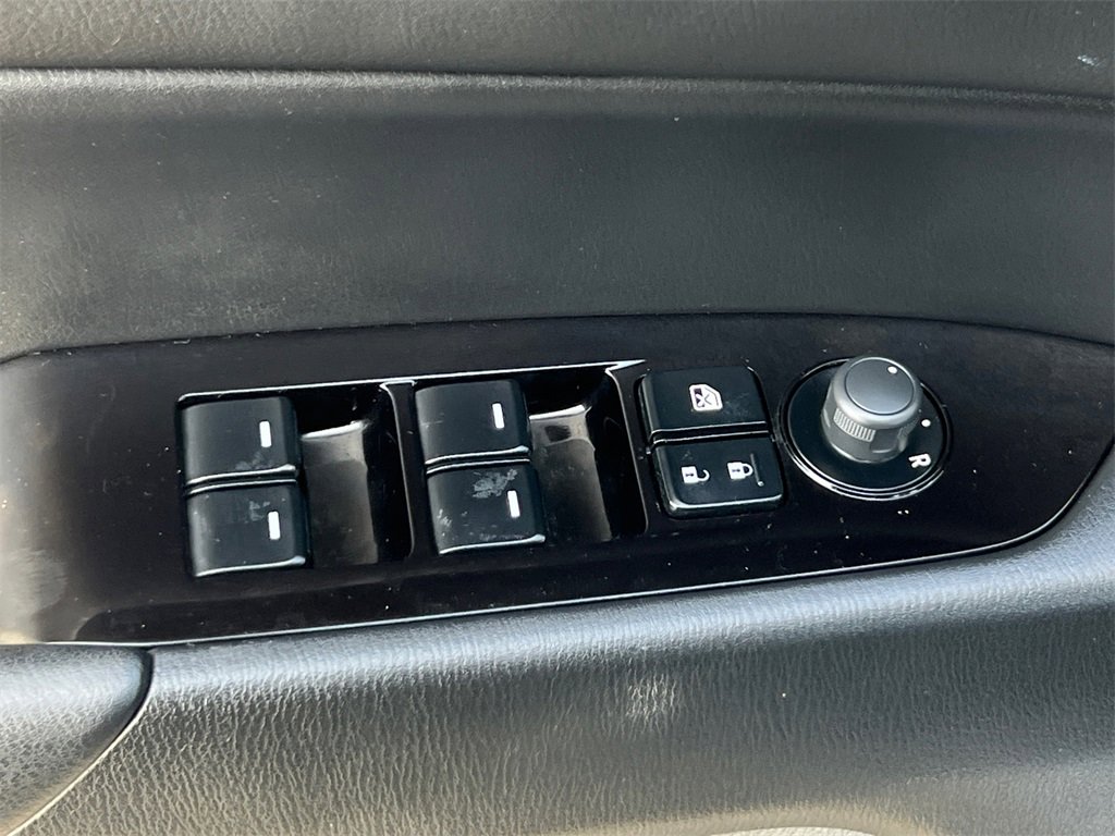 Used 2019 MAZDA CX-5 Touring image 16