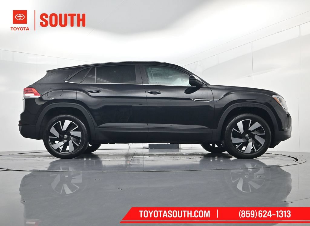 Used 2024 Volkswagen Atlas Cross Sport SE FWD image 51
