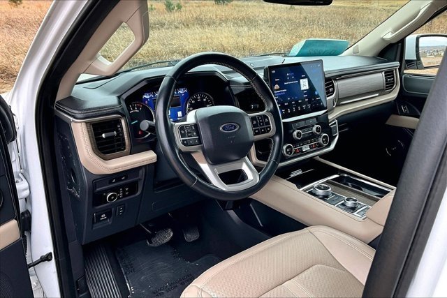 Used 2024 Ford Expedition Limited AWD/4WD image 17