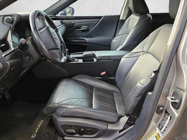 Used 2021 Lexus ES 300h Ultra Luxury w/ Accessory Package 2 image 12