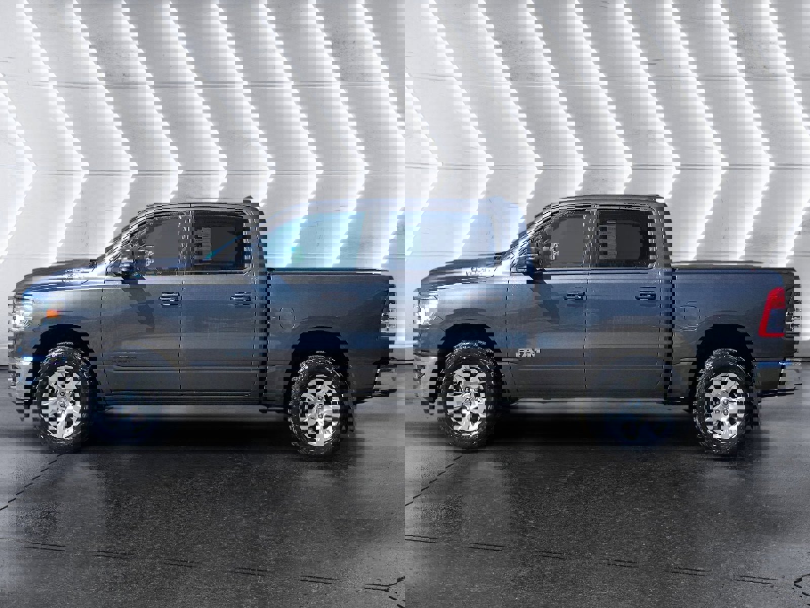 Used 2021 RAM 1500 Big Horn image 3