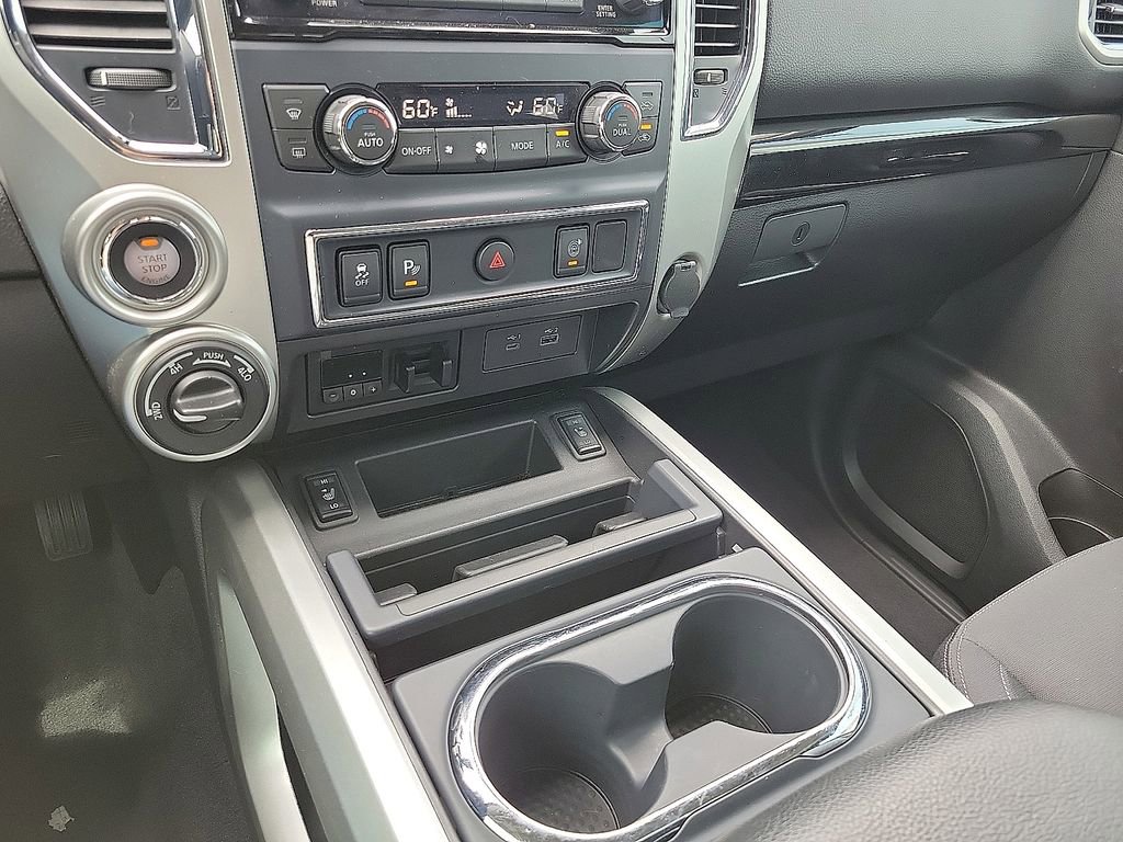 Used 2021 Nissan Titan SV w/ SV Convenience Package image 17