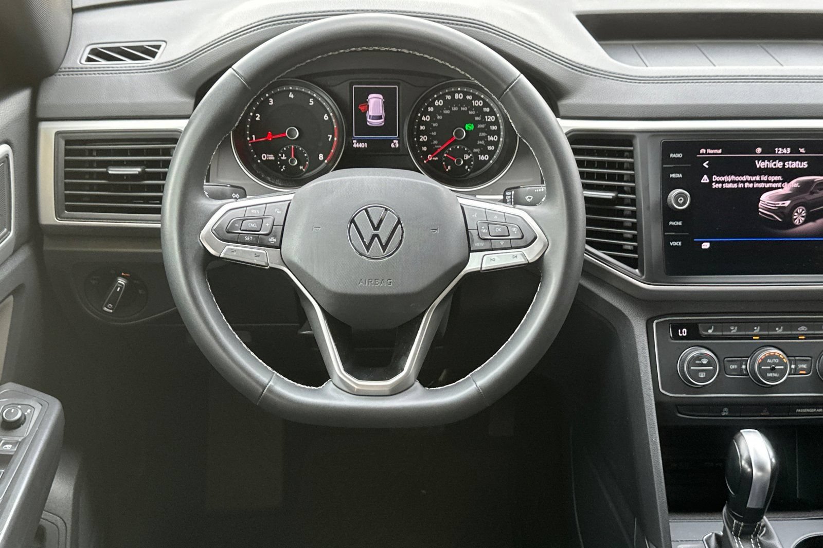Used 2021 Volkswagen Atlas Cross Sport SE AWD/4WD image 14