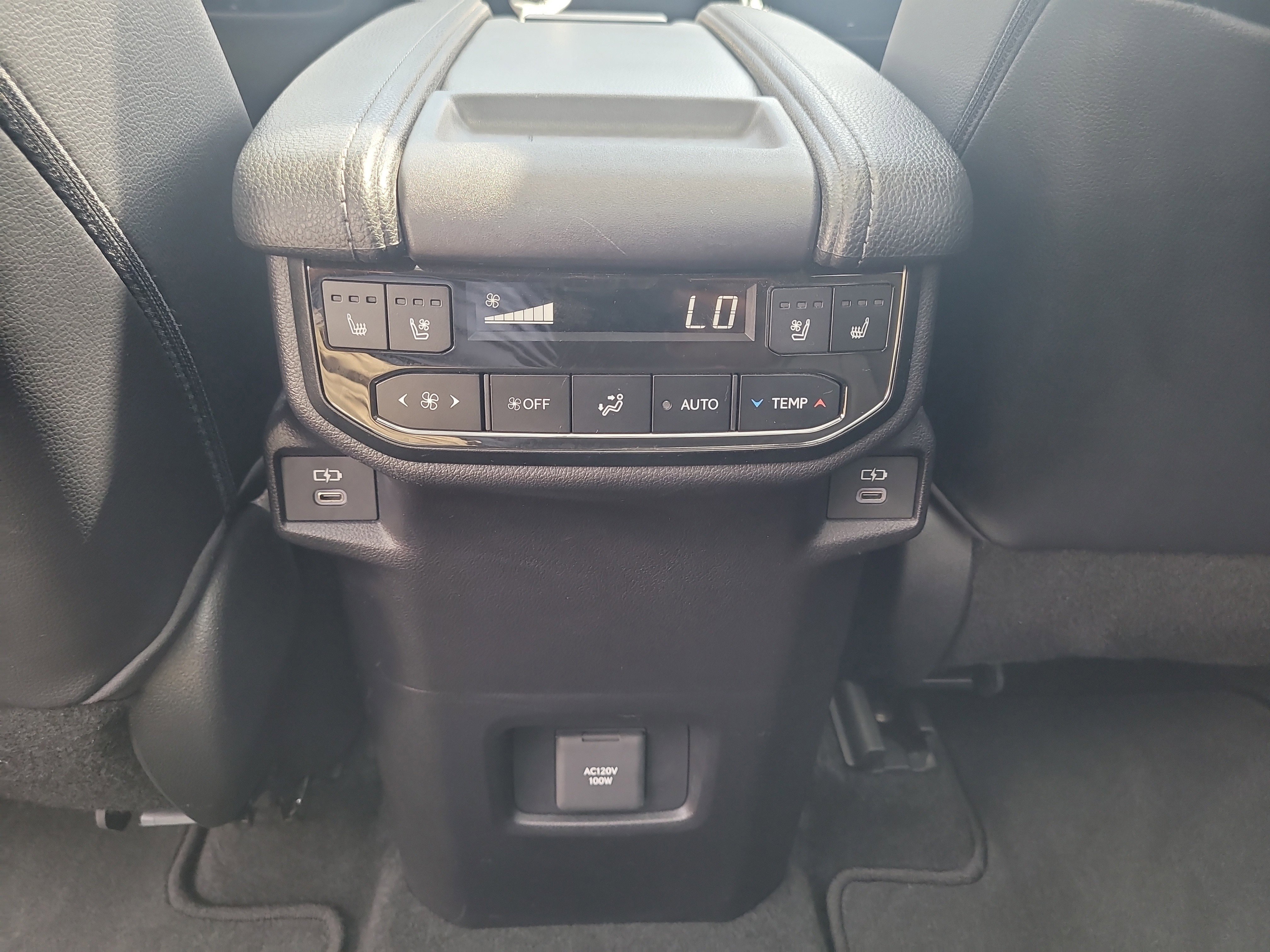 Certified 2024 Toyota Grand Highlander AWD image 18