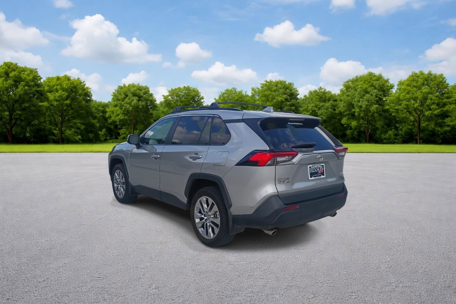 Used 2024 Toyota RAV4 XLE Premium FWD image 5