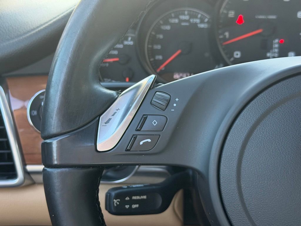 Used 2016 Porsche Panamera 4 image 19